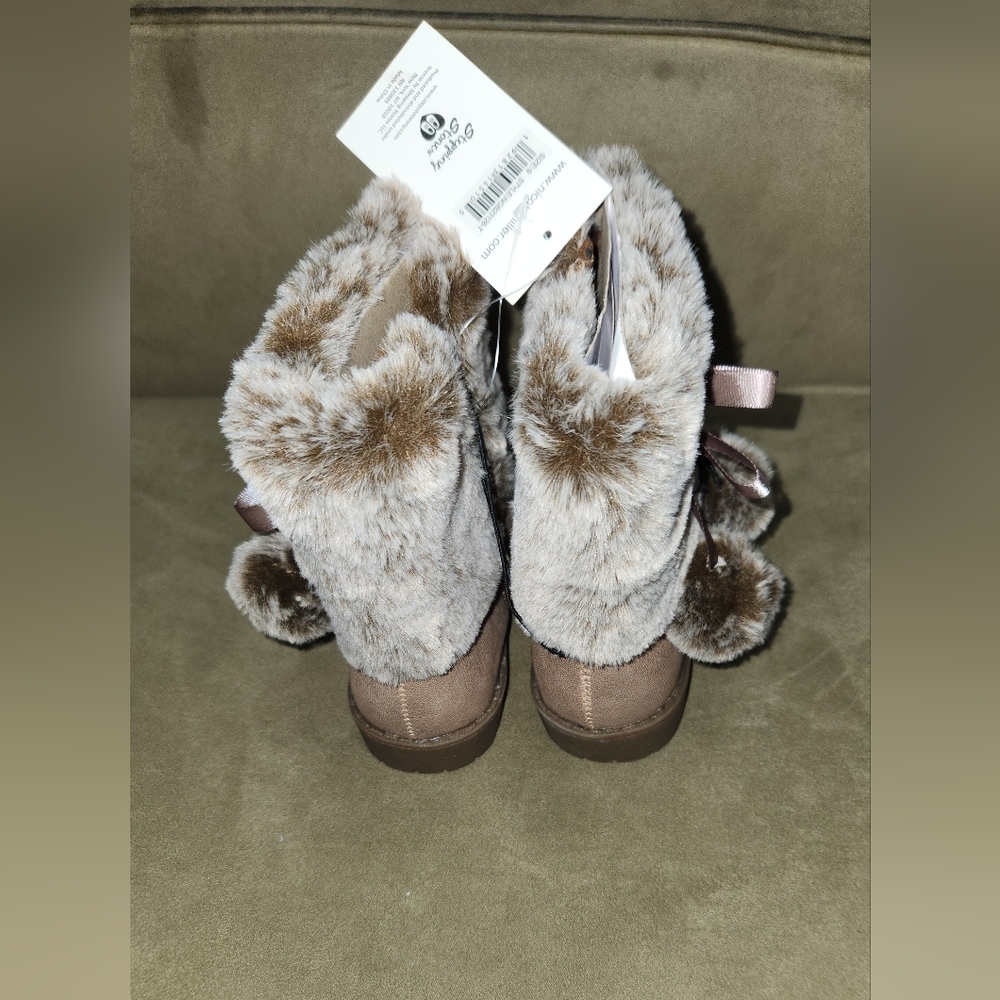 NICOLE MILLER CHILDRENS BOOTS!! - Picture 2 of 4